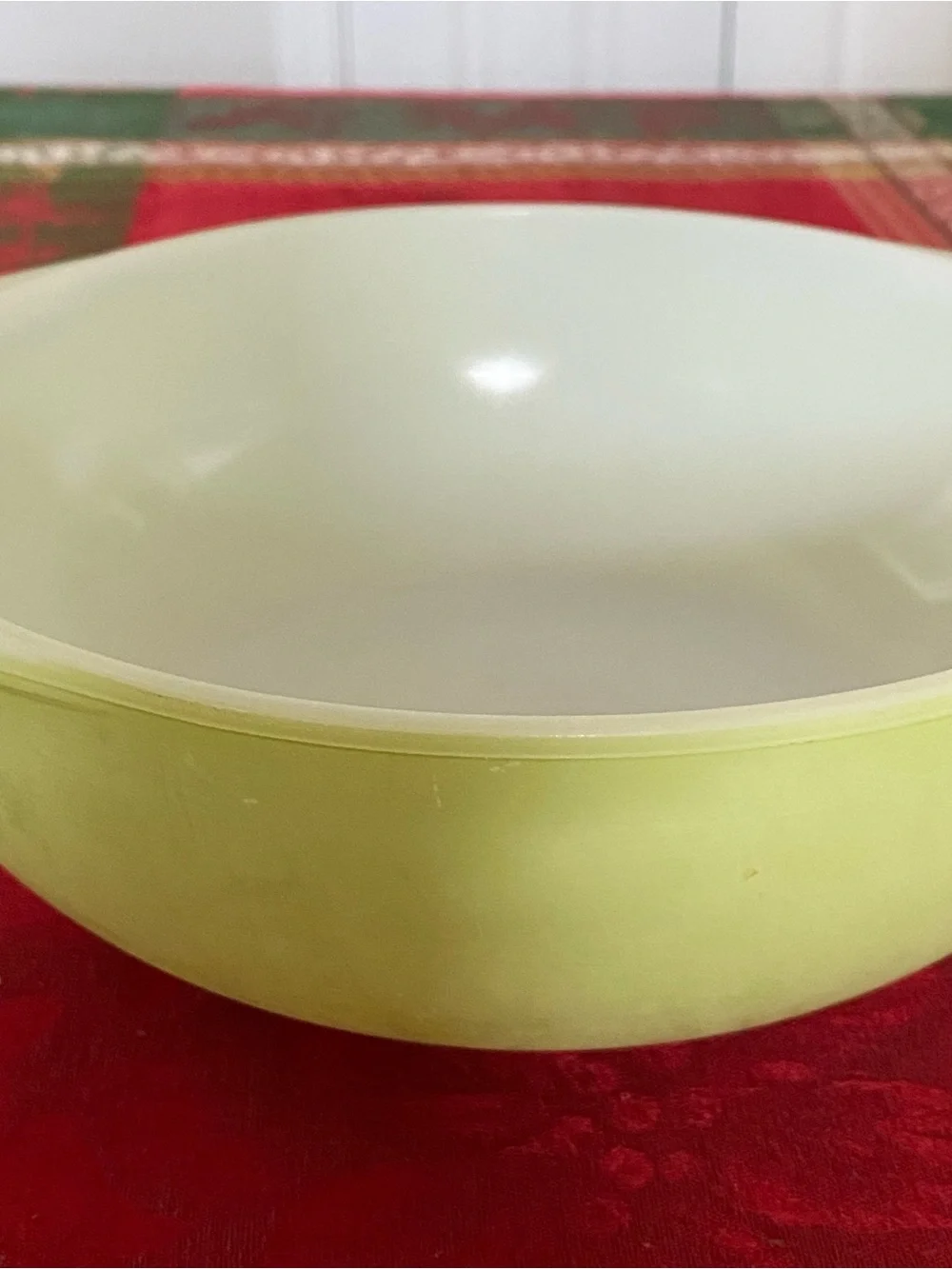 Vintage Pyrex 2QT 024 Lime Green Round Casserole Dish Mixing Bowl